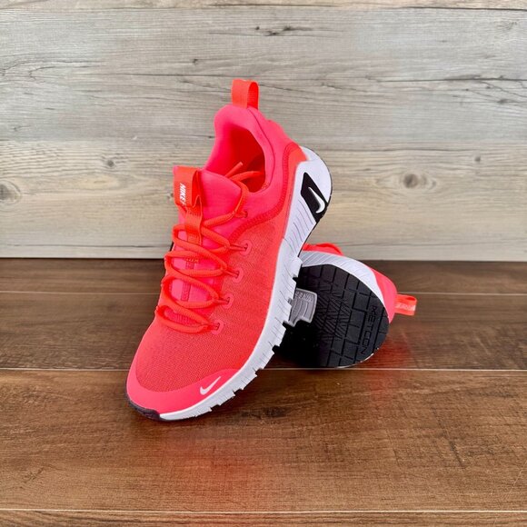 Nike Free Metcon 6 Womens Size 9 Hot Punch Black White FJ7126 600 - Picture 1 of 9